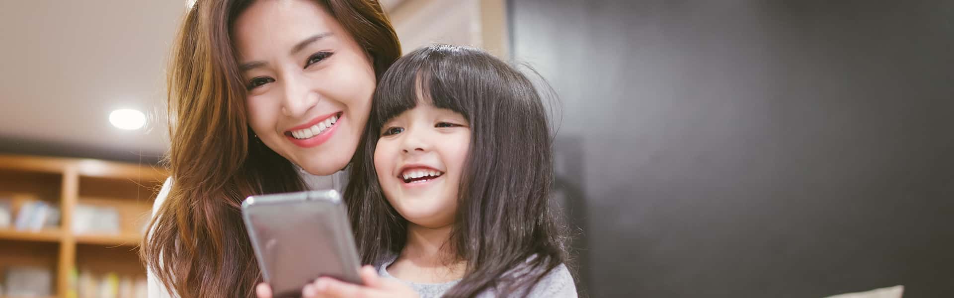 5 Cara Ini Bikin Parents Dekat dengan Anak Meski Sibuk 